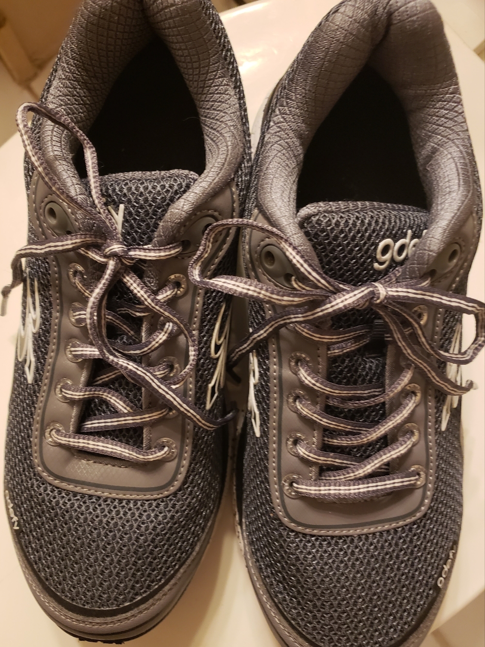 Gravity Defyer Sneakers